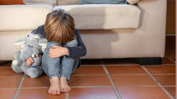 Zrozumienie i radzenie sobie z lękiem u dzieci: rola psychoterapii w procesie rozwoju emocjonalnego