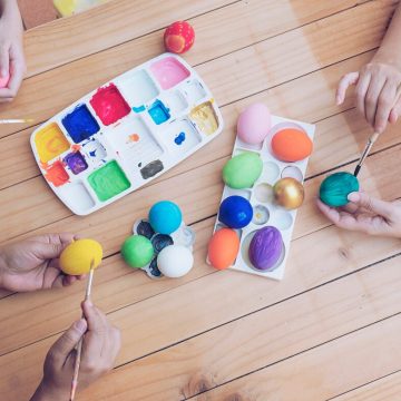 Jak pedagogika Montessori wspiera indywidualny rozwój dziecka w przedszkolu